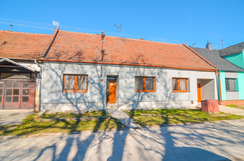 Prodej domu 160 m², Vnorovy