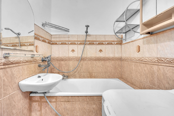 Prodej bytu 3+1 v osobním vlastnictví 66 m², Hradec Králové