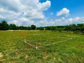 Prodej pozemku 577 m², Lazníky