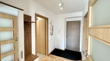 Vstupní chodba - Pronájem bytu 2+kk v osobním vlastnictví 55 m², Ostrava