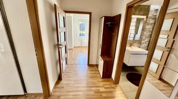 Vstupní chodba - Pronájem bytu 2+kk v osobním vlastnictví 55 m², Ostrava