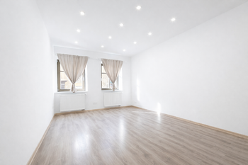 obývací pokoj - Pronájem bytu 3+1 v osobním vlastnictví 219 m², Železný Brod