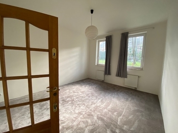 Prodej bytu 2+kk v osobním vlastnictví 53 m², Praha 10 - Strašnice