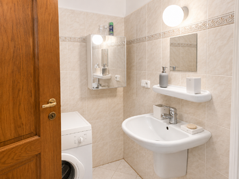 Prodej bytu 2+kk v osobním vlastnictví 53 m², Praha 10 - Strašnice