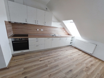 Pronájem bytu 3+kk v osobním vlastnictví 96 m², Komořany