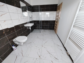 Pronájem bytu 3+kk v osobním vlastnictví 96 m², Komořany