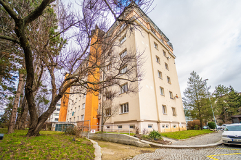 Sečská 7, Praha - Strašnice - Prodej bytu 2+1 v osobním vlastnictví 54 m², Praha 10 - Strašnice