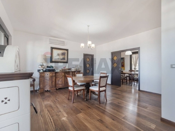 Prodej bytu 4+1 v osobním vlastnictví 278 m², Montesilvano