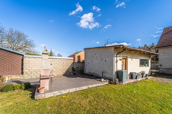 Garáž - Prodej domu 160 m², Svinařov