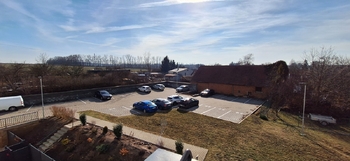 Parkoviště u domu - Prodej bytu 2+kk v osobním vlastnictví 49 m², Rostěnice-Zvonovice