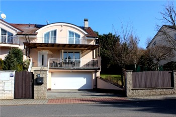 Prodej domu 271 m², Průhonice