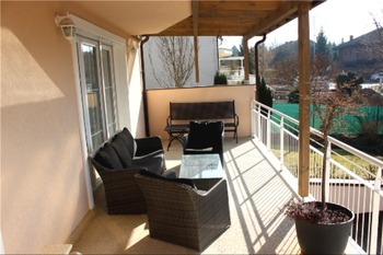 Zastřešená terasa - Prodej domu 271 m², Průhonice