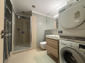 Pronájem bytu 1+kk v osobním vlastnictví 42 m², Praha 8 - Karlín