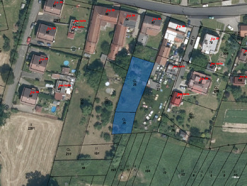 Letecký pohled na pozemek. - Prodej pozemku 754 m², Rataje