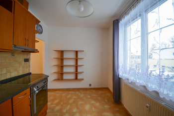 Kuchyň - Pronájem bytu 2+1 v družstevním vlastnictví 69 m², Vamberk