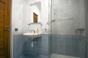 Koupelna - Pronájem bytu 2+1 v družstevním vlastnictví 69 m², Vamberk