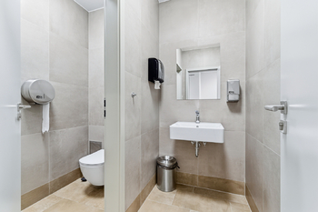 toaleta - Pronájem kancelářských prostor 91 m², Ústí nad Labem