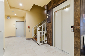 chodba v patře kanceláří - Pronájem kancelářských prostor 91 m², Ústí nad Labem