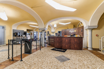 recepce za vstupem do budovy - Pronájem kancelářských prostor 91 m², Ústí nad Labem