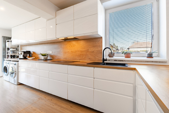 Prodej domu 254 m², Šestajovice