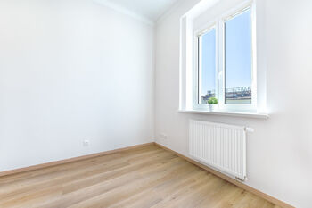 Pronájem bytu 1+kk v osobním vlastnictví 27 m², Praha 8 - Libeň