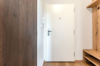 Pronájem bytu 1+kk v osobním vlastnictví 27 m², Praha 8 - Libeň