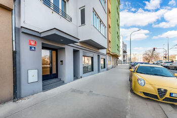 Pronájem bytu 1+kk v osobním vlastnictví 27 m², Praha 8 - Libeň