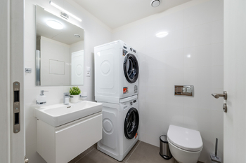 Pronájem bytu 1+kk v osobním vlastnictví 33 m², Praha 9 - Hloubětín