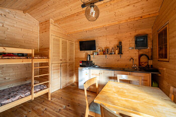 Prodej pozemku 4505 m², Omlenice