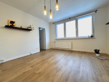 Obývací pokoj 1 - Prodej bytu 2+1 v družstevním vlastnictví 44 m², Ostrava