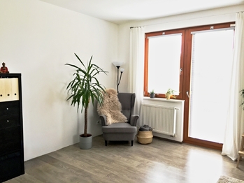 obývací pokoj s kuchyní - Pronájem bytu 2+kk v osobním vlastnictví 105 m², České Budějovice