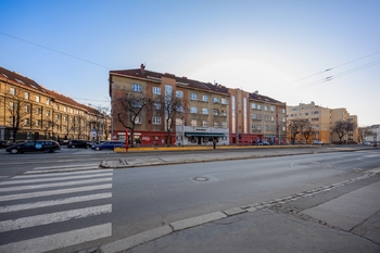 Pohled na dům - Prodej bytu 2+kk v družstevním vlastnictví 51 m², Praha 9 - Vysočany