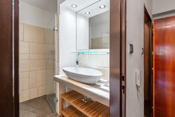 Prodej bytu 2+kk v osobním vlastnictví 48 m², Praha 6 - Dejvice