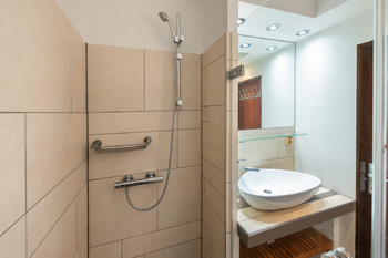 Prodej bytu 2+kk v osobním vlastnictví 48 m², Praha 6 - Dejvice