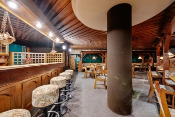 Pronájem restaurace 305 m², Sezimovo Ústí