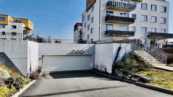 Prodej garážového stání, Praha 10 - Uhříněves