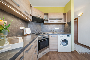 Kuchyně - Prodej bytu 1+kk v osobním vlastnictví 31 m², Kroměříž