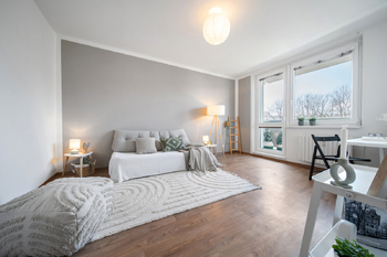 Obývací pokoj - Prodej bytu 1+kk v osobním vlastnictví 31 m², Kroměříž