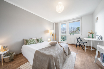 Obývací pokoj - Prodej bytu 1+kk v osobním vlastnictví 31 m², Kroměříž