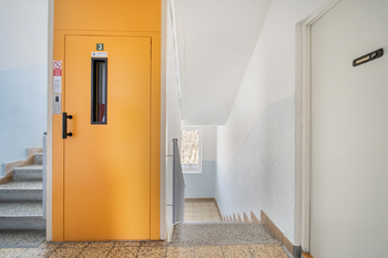 výtah - Prodej bytu 1+kk v osobním vlastnictví 31 m², Kroměříž
