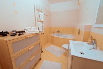 Prodej bytu 2+kk v osobním vlastnictví 56 m², Praha 9 - Prosek