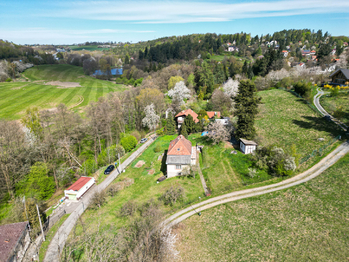 Lokalita nabízí klid i veškerou občanskou vybavenost - Prodej domu 80 m², Mnichovice