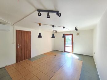 Pronájem obchodních prostor 55 m², Úvaly