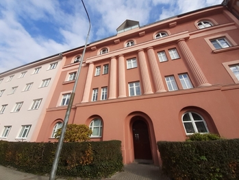 Pronájem bytu 2+kk v osobním vlastnictví 48 m², Hradec Králové