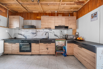 Prodej domu 204 m², Hluboš