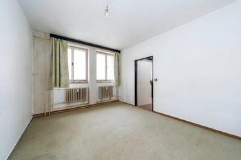 Prodej bytu 3+1 v osobním vlastnictví 68 m², Praha 10 - Strašnice