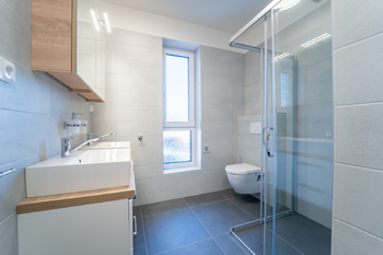 Koupelna - Pronájem bytu 3+kk v osobním vlastnictví 107 m², Kolín