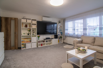 Prodej domu 249 m², Milovice