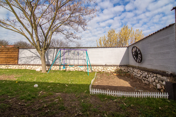 Prodej domu 249 m², Milovice