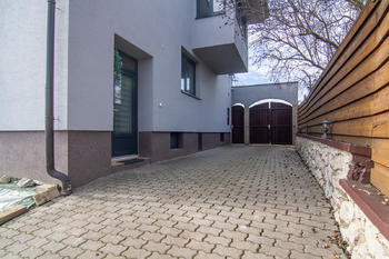 Prodej domu 249 m², Milovice